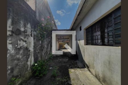 Casa à venda com 300m², 2 quartos e 8 vagasQuintal