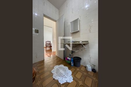 Casa à venda com 300m², 2 quartos e 8 vagasBanheiro