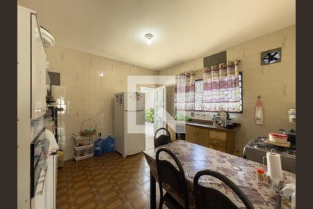 Casa à venda com 300m², 2 quartos e 8 vagasCozinha