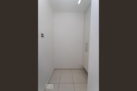 Apartamento para alugar com 168m², 4 quartos e 2 vagas Apartamento para alugar com 168m², 4 quartos e 2 vagasQuarto de Serviço