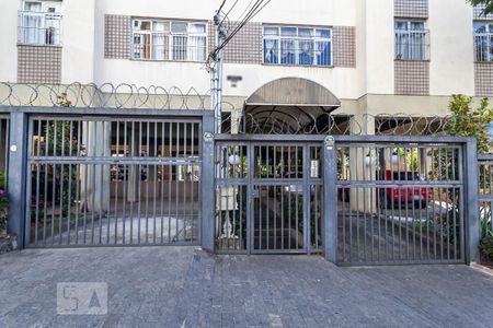 Apartamento para alugar com 70m², 3 quartos e 2 vagasFachada