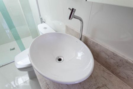 Apartamento para alugar com 70m², 3 quartos e 2 vagasBanheiro da suíte - Pia