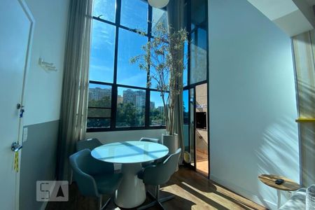 Kitnet/Studio à venda com 1 quarto, 63m² em Paraíso do Morumbi, São Paulo