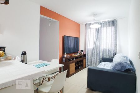 Sala de apartamento para alugar com 2 quartos, 54m² em Itaquera, São Paulo
