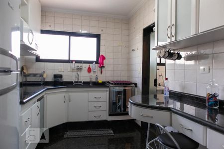 Apartamento à venda com 100m², 3 quartos e 3 vagasCozinha