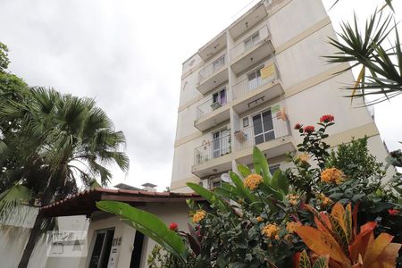 Apartamento à venda com 60m², 2 quartos e 1 vagaFachada