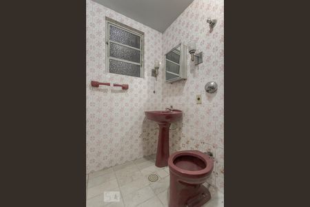 Apartamento à venda com 115m², 3 quartos e sem vagaBanheiro da Suíte