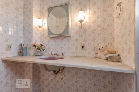 Apartamento à venda com 115m², 3 quartos e sem vagaBanheiro