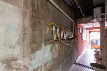 Casa para alugar com 380m², 2 quartos e 2 vagasCorredor Lateral