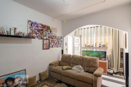 Casa para alugar com 380m², 2 quartos e 2 vagasEdícula Sala