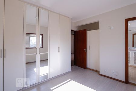 Suíte de apartamento para alugar com 3 quartos, 348m² em Pompeia, São Paulo
