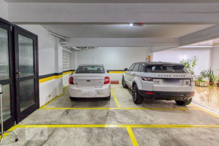 Garagem de apartamento para alugar com 2 quartos, 70m² em Bigorrilho, Curitiba