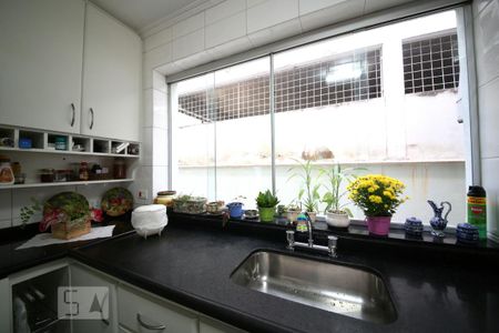 Casa à venda com 350m², 3 quartos e 4 vagasCozinha