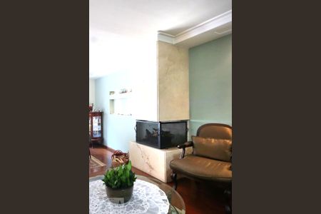 Casa à venda com 350m², 3 quartos e 4 vagasSala