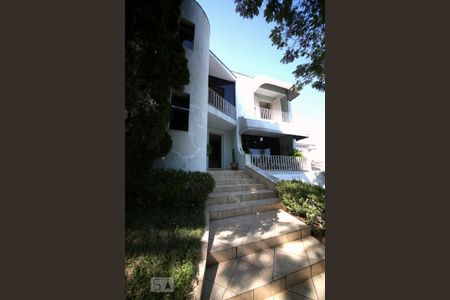 Casa à venda com 350m², 3 quartos e 4 vagasFachada