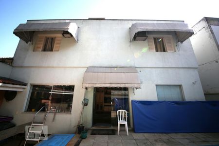 Casa à venda com 350m², 3 quartos e 4 vagasFachada Posterior