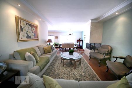 Casa à venda com 350m², 3 quartos e 4 vagasSala