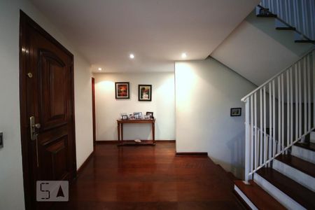 Casa à venda com 350m², 3 quartos e 4 vagasEntrada