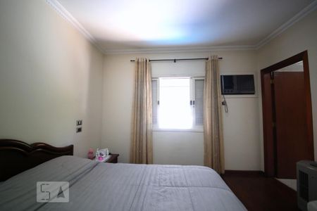 Casa à venda com 350m², 3 quartos e 4 vagasSuíte 3
