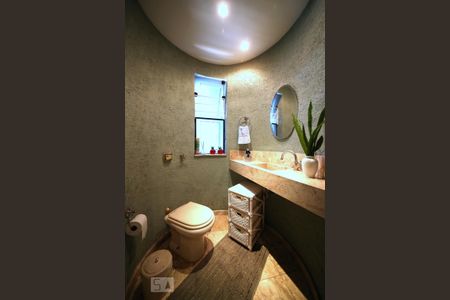 Casa à venda com 350m², 3 quartos e 4 vagasLavabo