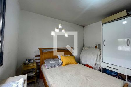 Casa à venda com 124m², 4 quartos e 2 vagasSuíte