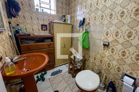 Casa à venda com 124m², 4 quartos e 2 vagasBanheiro 1