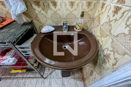 Casa à venda com 124m², 4 quartos e 2 vagasBanheiro da Suíte