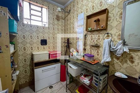 Casa à venda com 124m², 4 quartos e 2 vagasBanheiro da Suíte