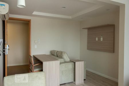 Sala de apartamento para alugar com 1 quarto, 35m² em Campo Grande, Rio de Janeiro