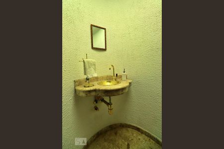 Lavabo de casa à venda com 4 quartos, 300m² em Utinga, Santo André