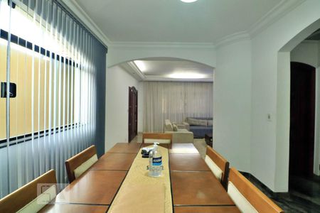 Sala de casa à venda com 4 quartos, 300m² em Utinga, Santo André