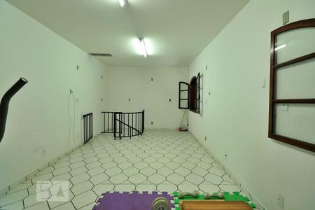Casa à venda com 300m², 4 quartos e 4 vagasSala Extra