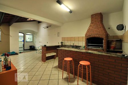 Casa à venda com 300m², 4 quartos e 4 vagasChurrasqueira