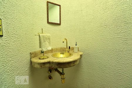 Lavabo de casa para alugar com 4 quartos, 300m² em Utinga, Santo André