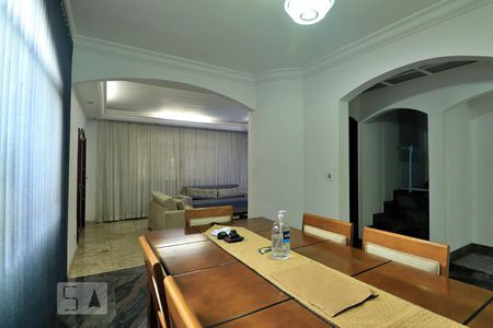 Sala de casa à venda com 4 quartos, 300m² em Utinga, Santo André