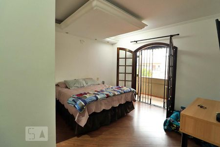 Casa à venda com 300m², 4 quartos e 4 vagasSuíte 4