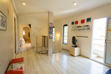 Casa à venda com 250m², 5 quartos e 8 vagasHall Quartos 