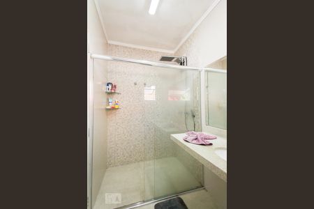 Casa à venda com 250m², 5 quartos e 8 vagasBanheiro da Suíte