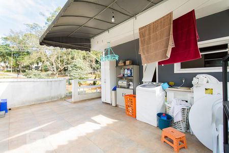 Casa à venda com 250m², 5 quartos e 8 vagasLavanderia 