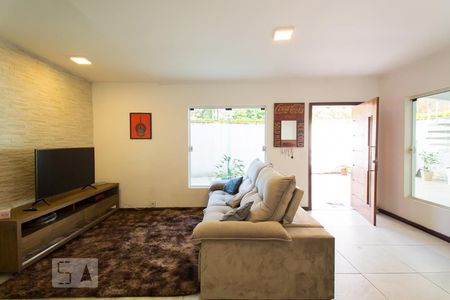 Sala de casa à venda com 5 quartos, 250m² em Vila Brasílio Machado, São Paulo