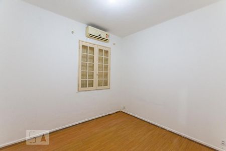 Quarto  de apartamento à venda com 4 quartos, 140m² em Ingá, Niterói