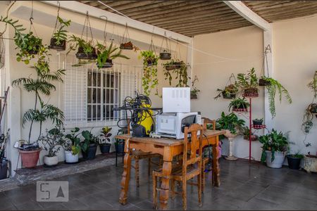 Casa à venda com 375m², 11 quartos e 5 vagas Casa à venda com 375m², 11 quartos e 5 vagasVaranda - Casa 1