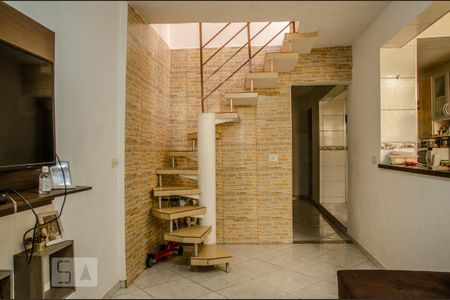 Casa à venda com 375m², 11 quartos e 5 vagas Casa à venda com 375m², 11 quartos e 5 vagasSala - Casa 2