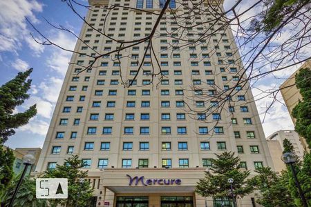 Apartamento para alugar com 35m², 1 quarto e 1 vaga Apartamento para alugar com 35m², 1 quarto e 1 vagaFachada