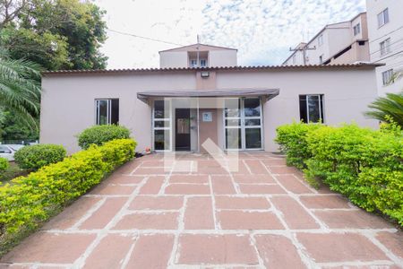 Apartamento para alugar com 42m², 2 quartos e 1 vagaÁrea comum - Salão de festas