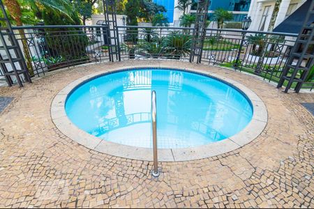 Apartamento para alugar com 75m², 2 quartos e 2 vagas Apartamento para alugar com 75m², 2 quartos e 2 vagasPiscina