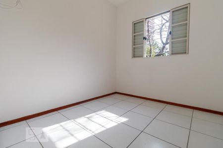 Quarto 1 de casa para alugar com 2 quartos, 40m² em Vila Clementino, São Paulo