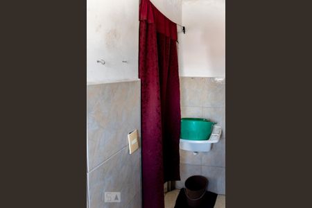 Casa à venda com 100m², 2 quartos e sem vagaBanheiro