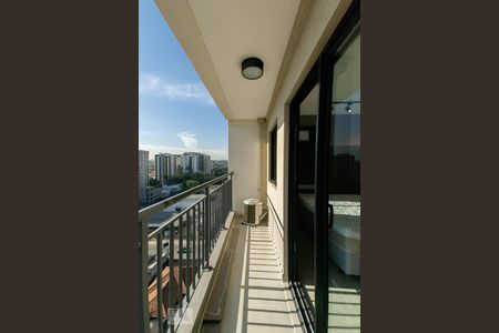Varanda de kitnet/studio para alugar com 1 quarto, 28m² em Moema, São Paulo