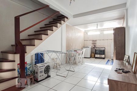 Casa à venda com 150m², 4 quartos e sem vaga Casa à venda com 150m², 4 quartos e sem vagaCozinha e Área de Serviço